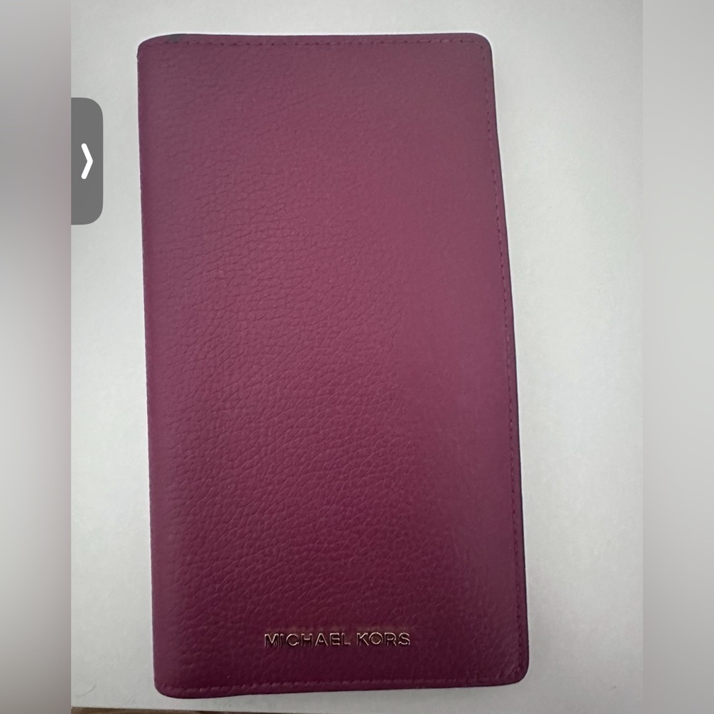 Michael Kors Bedford Legacy Travel Wallet